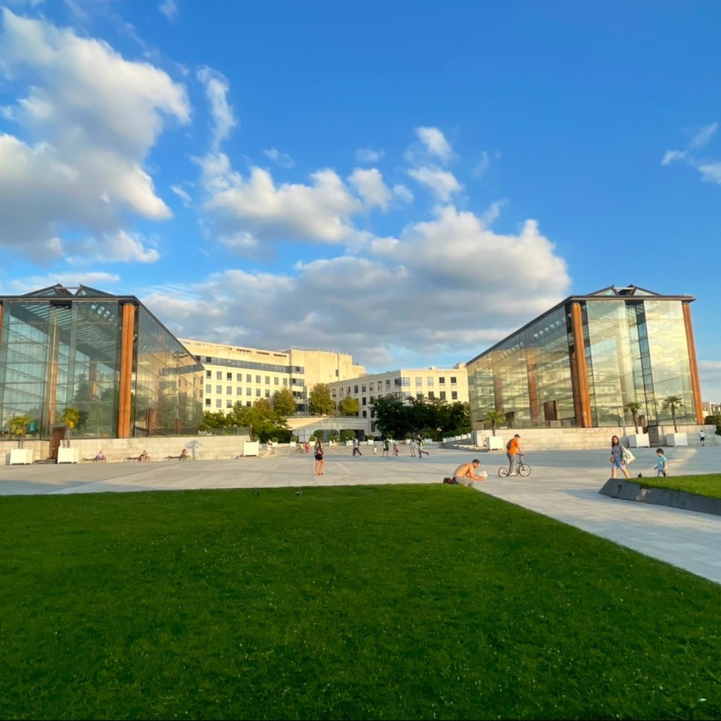 Soak up the Modern Atmosphere of Parc André Citroën 4